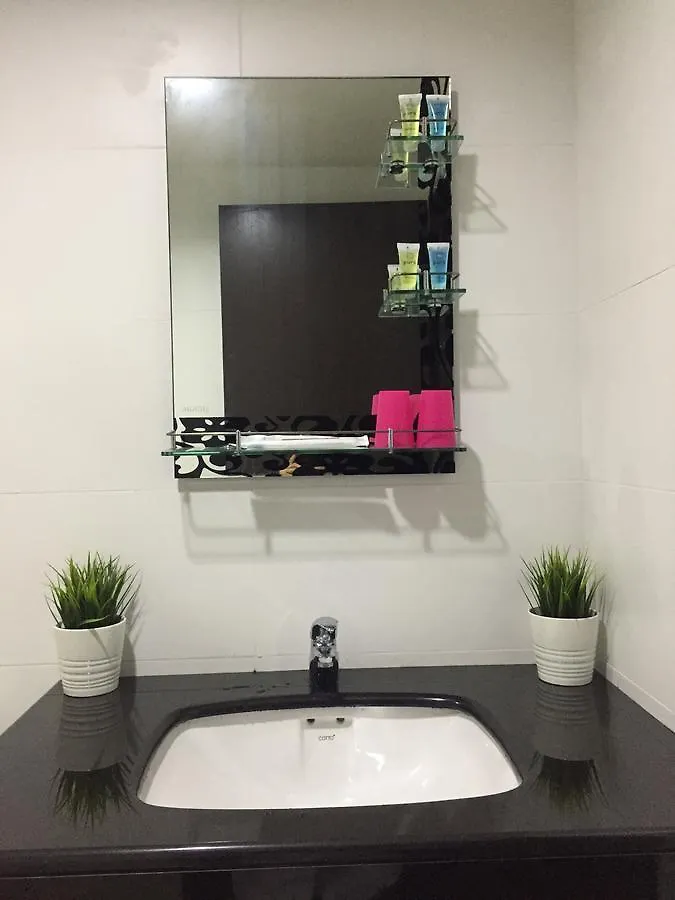 Molek Pine 3 Hotel Johor Bahru 0*,  Malaysia