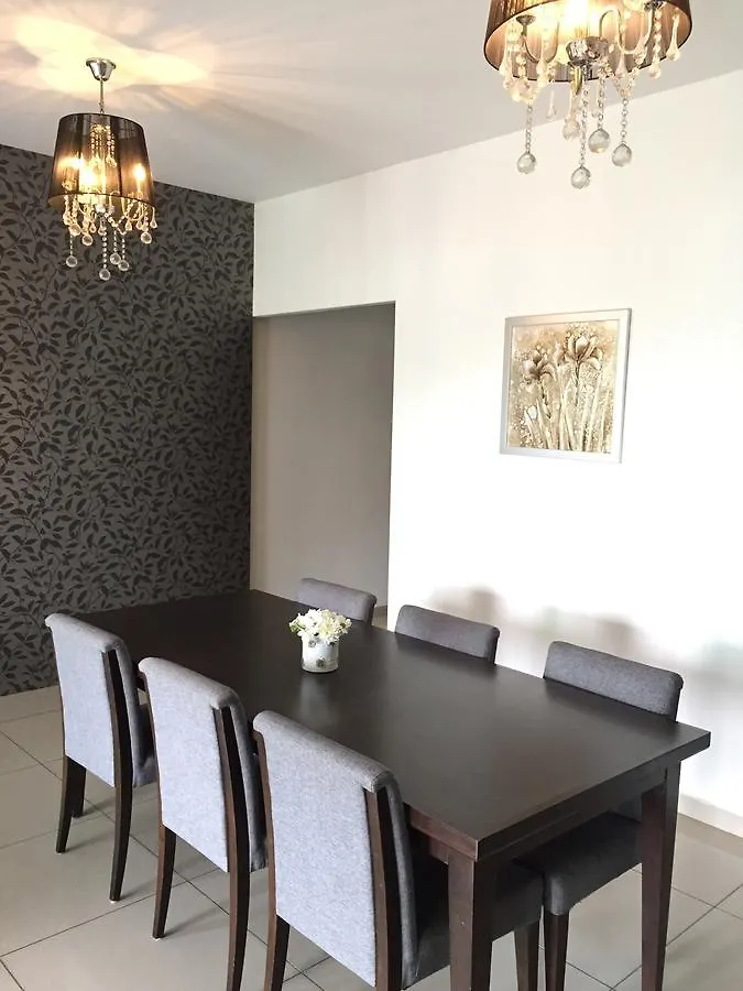 Molek Pine 3 Hotel Johor Bahru Apartment
